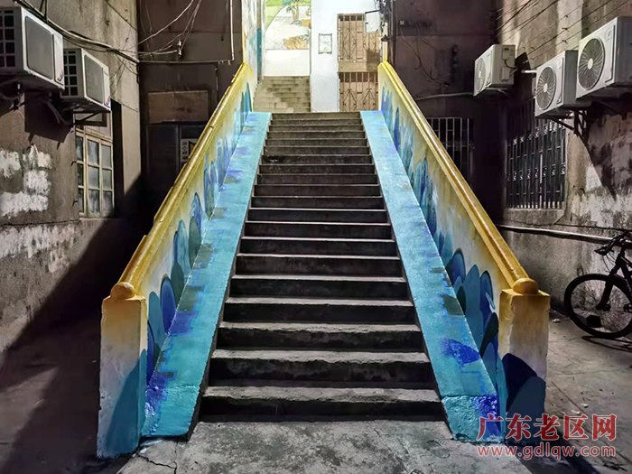7、社区新时代文明实践站周边彩绘后.jpg