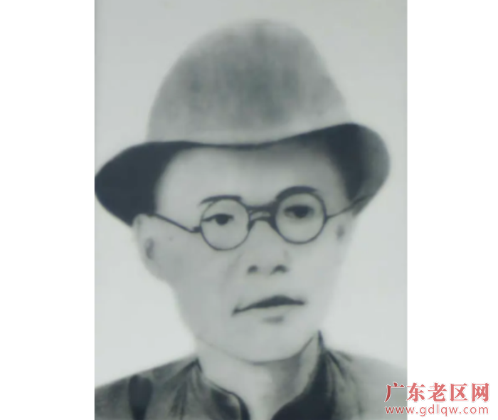 黄伯衡烈士（1897-1942）男，塘湾里人，共产党员。1937年参加革命，任西村抗日自卫队参谋长；1941年任西村抗日武装大队总指挥。1942年5月17日，在团防碉楼门前被反动分子买凶刺杀牺牲.png